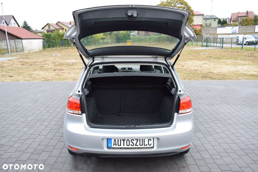 Volkswagen Golf - 11