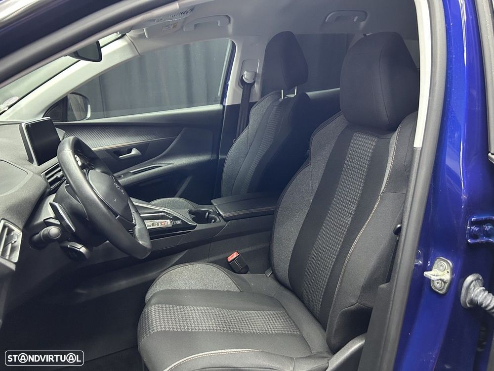 Peugeot 3008 1.2 PureTech Allure Pack EAT8 — fotografia 10