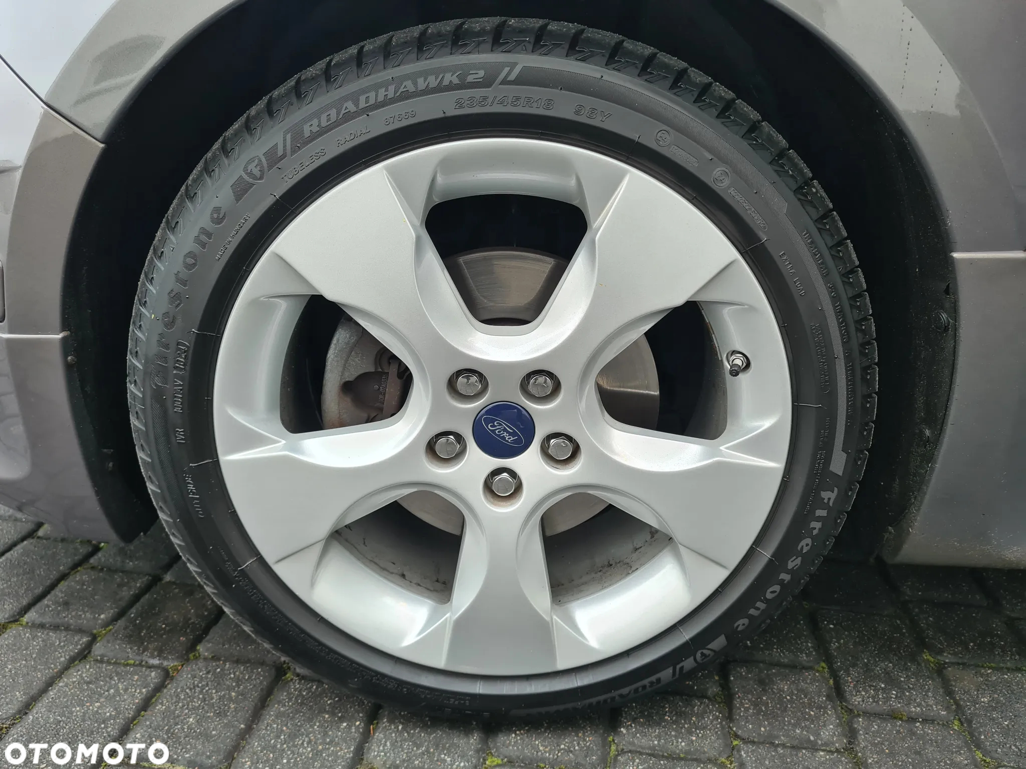 Ford S-Max - 11