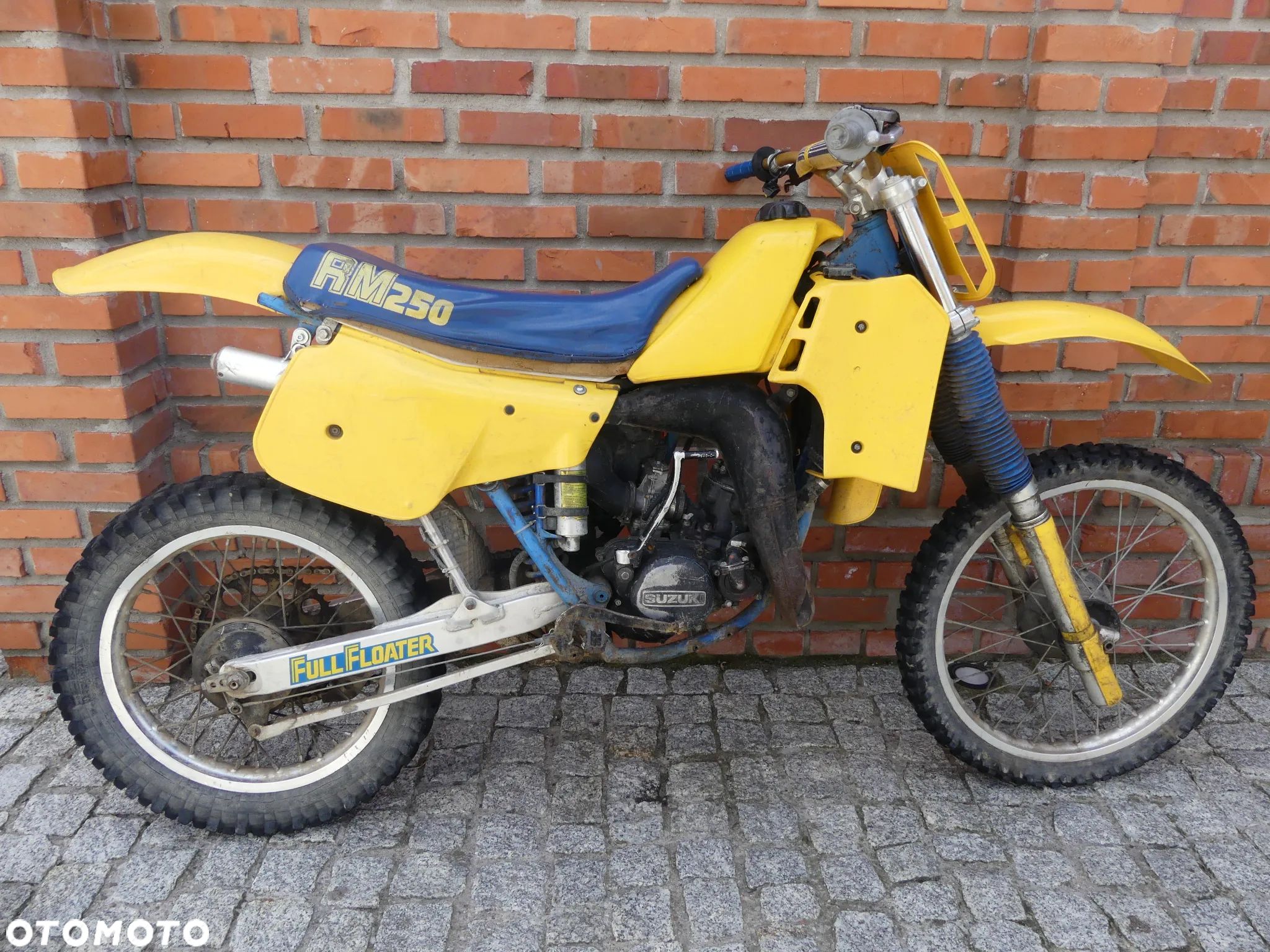 Suzuki RM