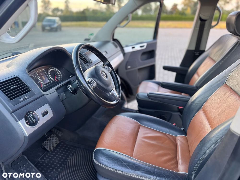 Volkswagen Multivan - 9