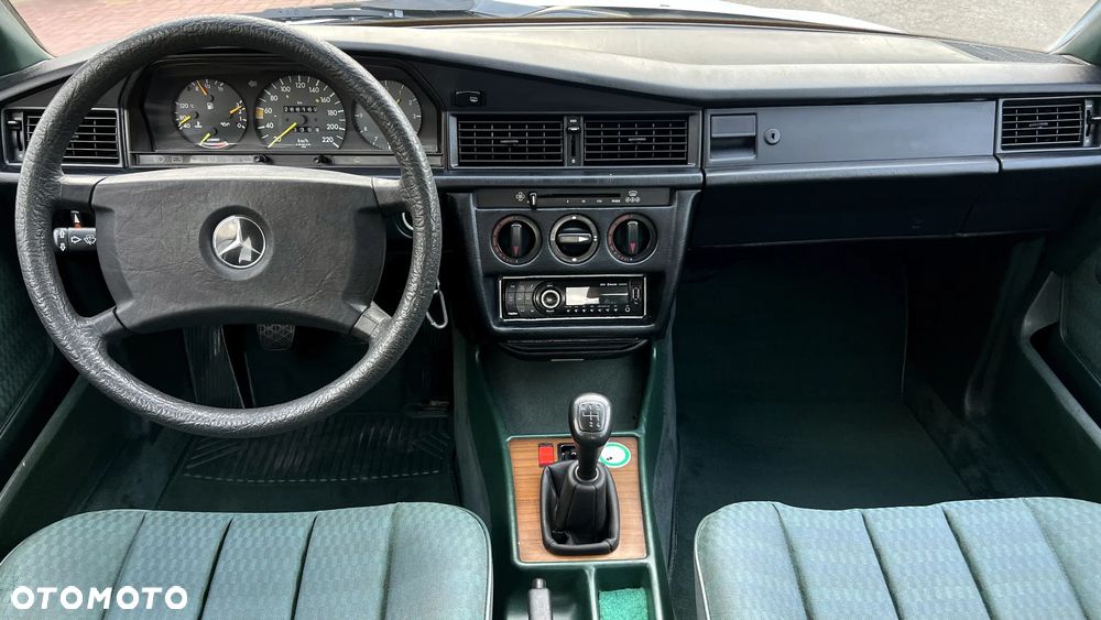 Mercedes-Benz W201 (190) - 7