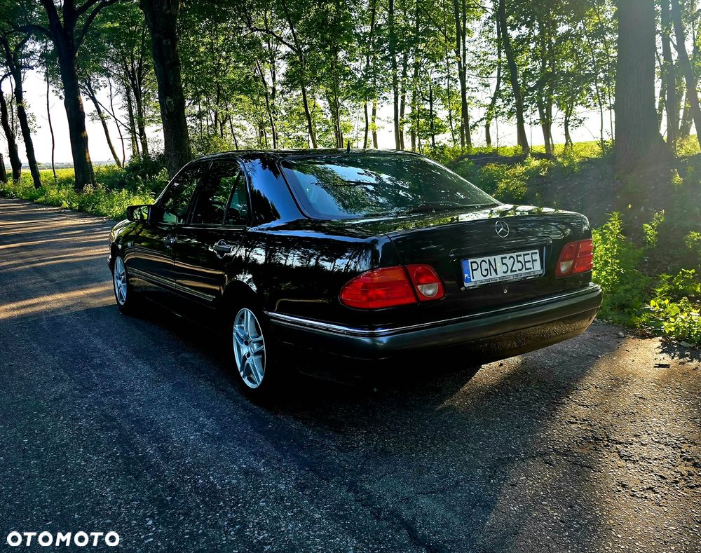 Mercedes-Benz Klasa E - 5