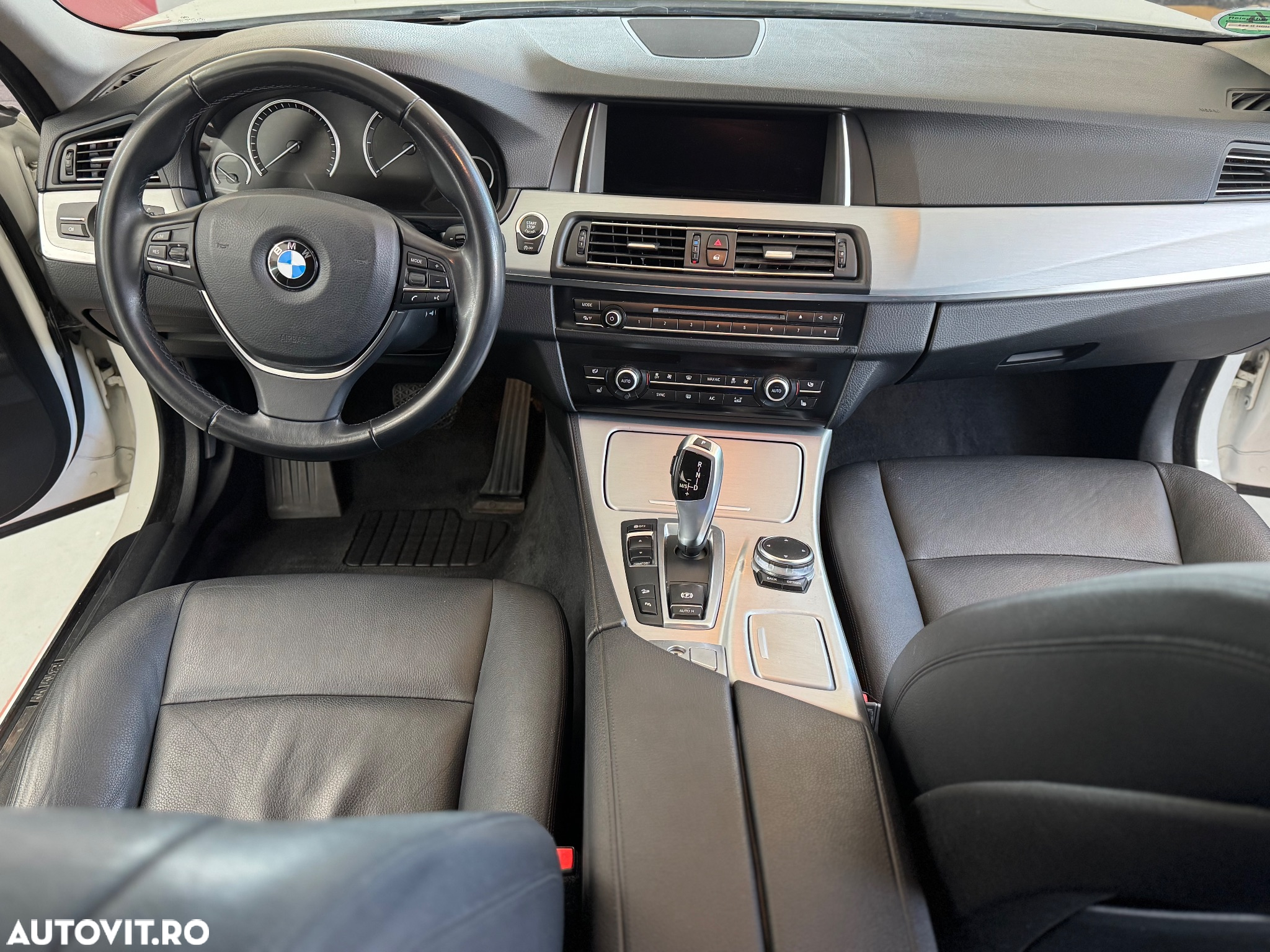BMW Seria 5 520d xDrive Touring Aut. - 4
