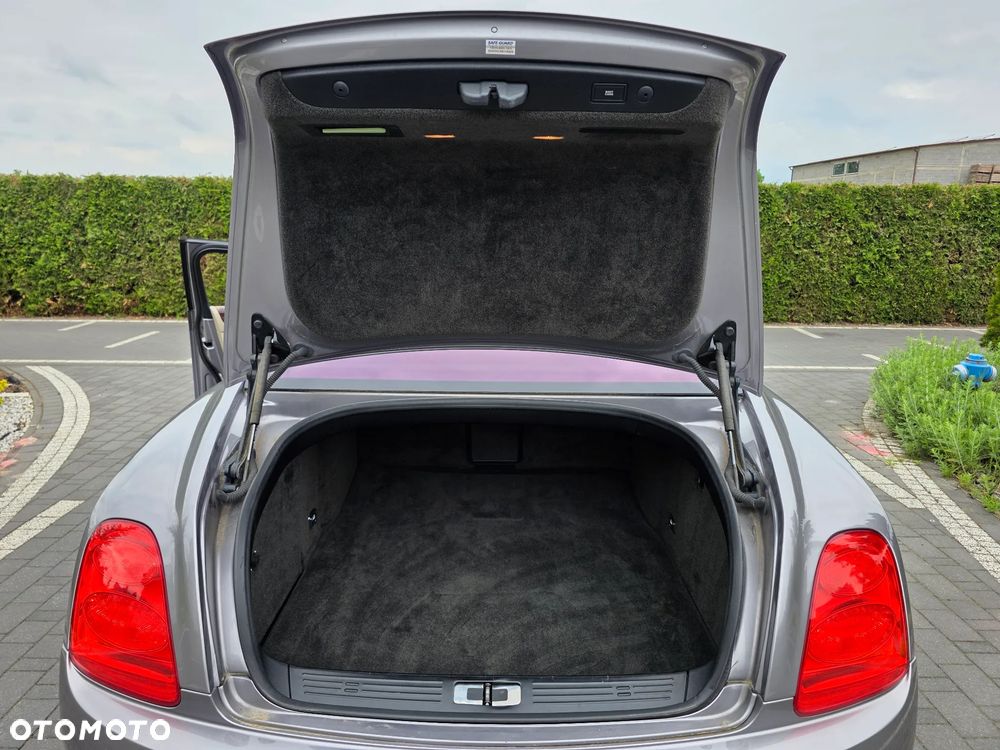 Bentley Flying Spur - 24