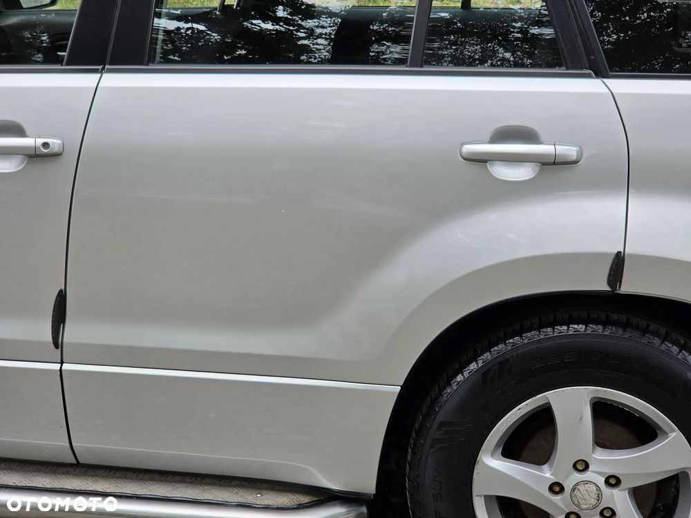 Suzuki Grand Vitara 2.7 V6 - 25