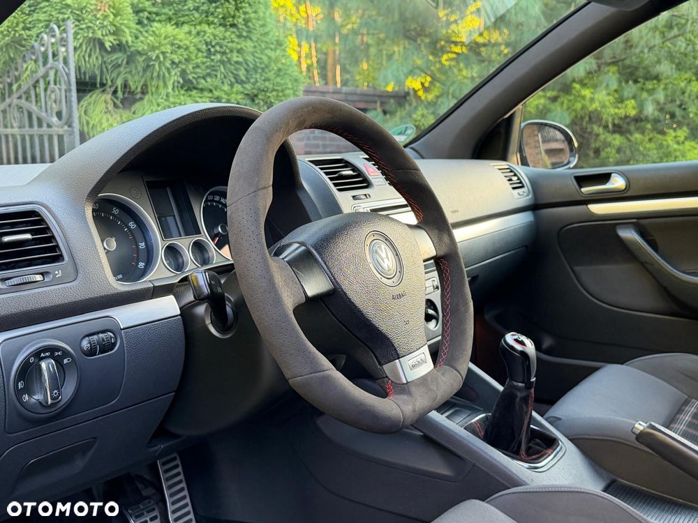 Volkswagen Golf 2.0 GTI - 18