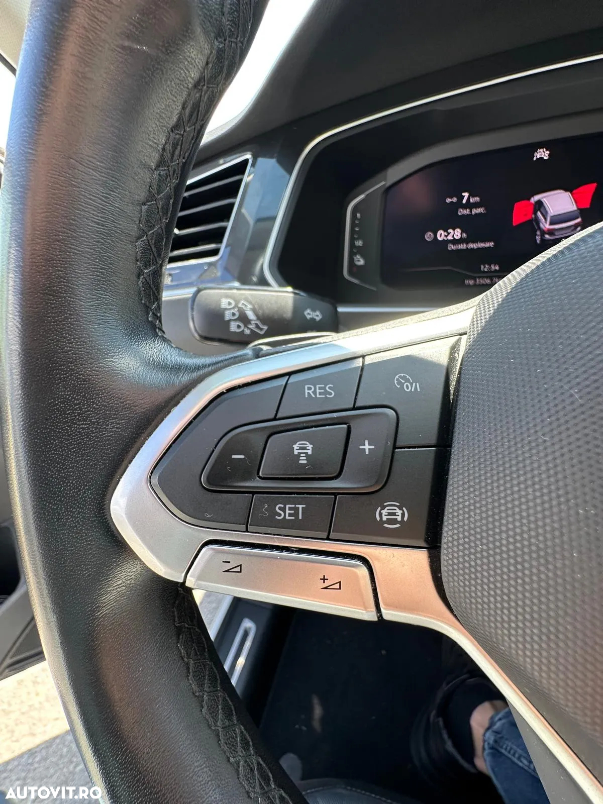 Volkswagen Tiguan - 10