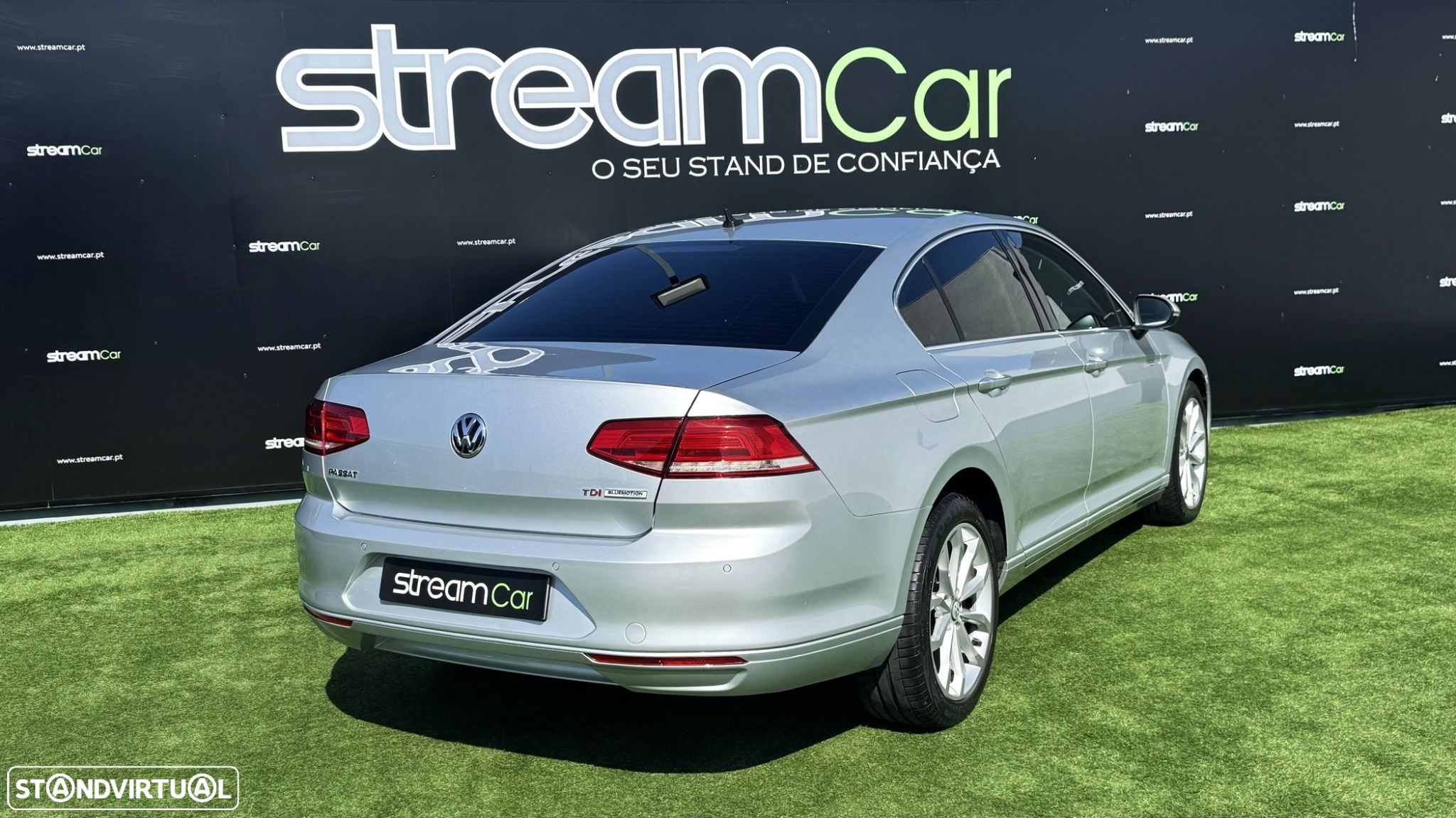 VW Passat 1.6 TDI Highline DSG - 8