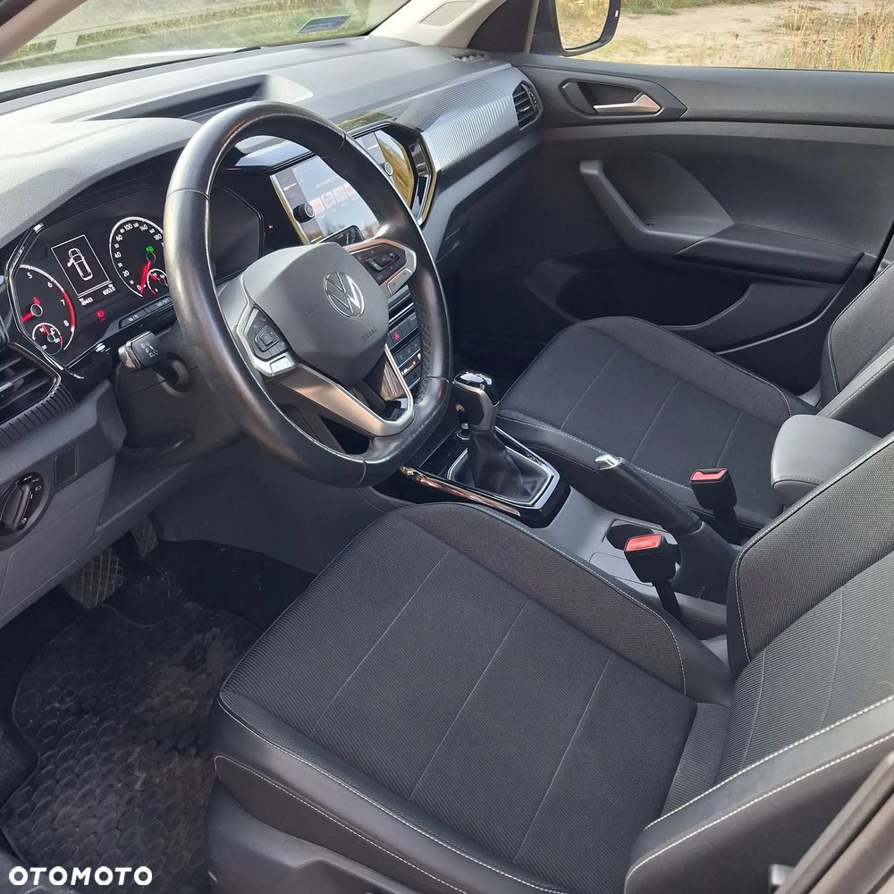 Volkswagen T-Cross - 12