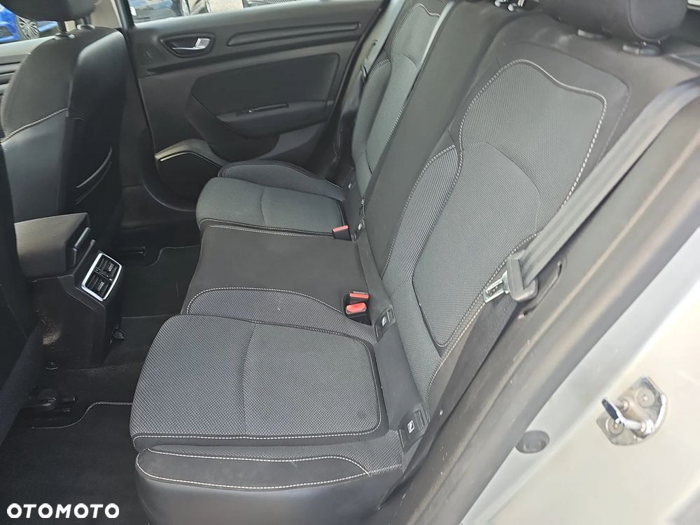 Renault Megane 1.5 Blue dCi Business - 12