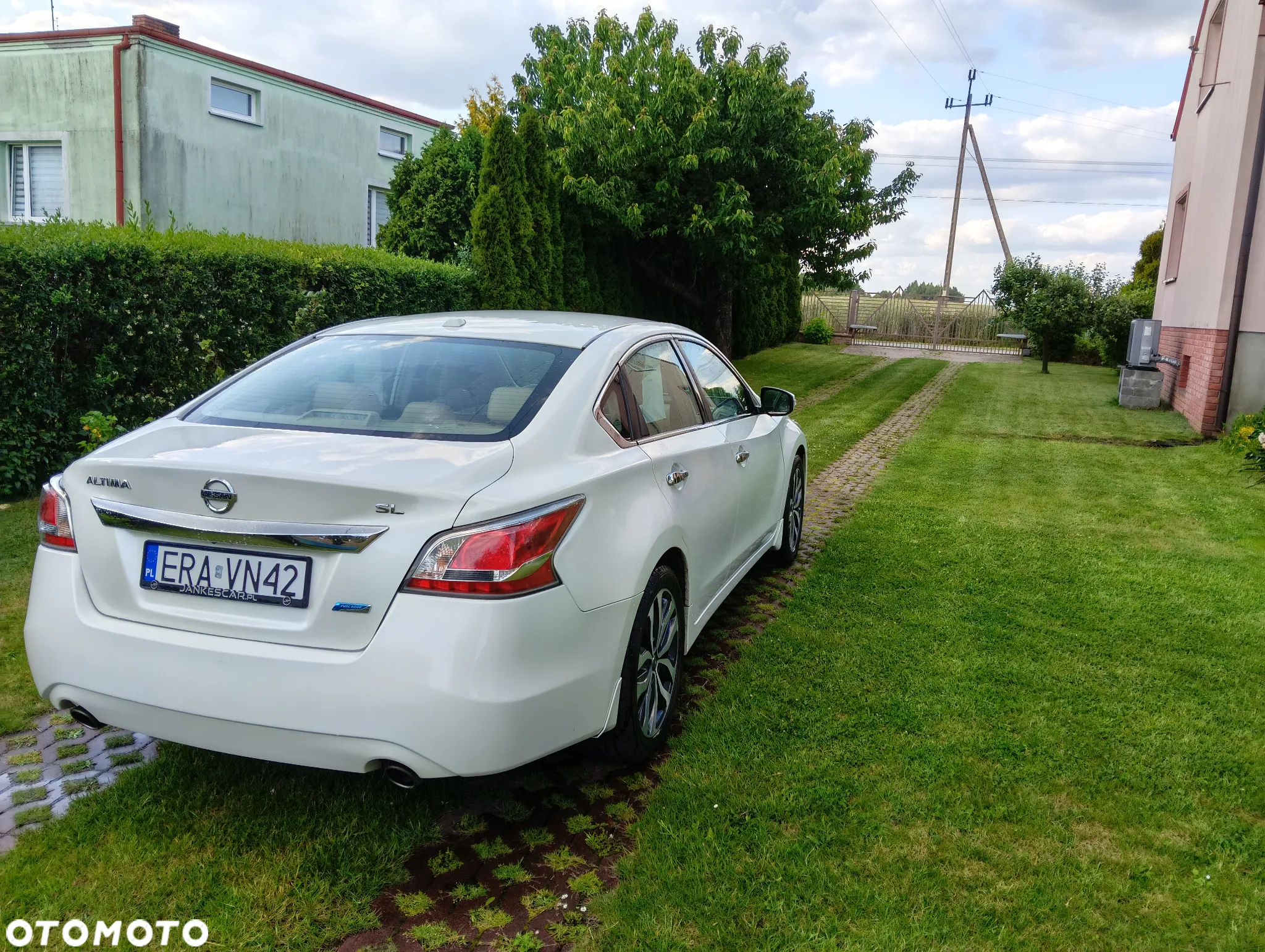 Nissan Altima - 3