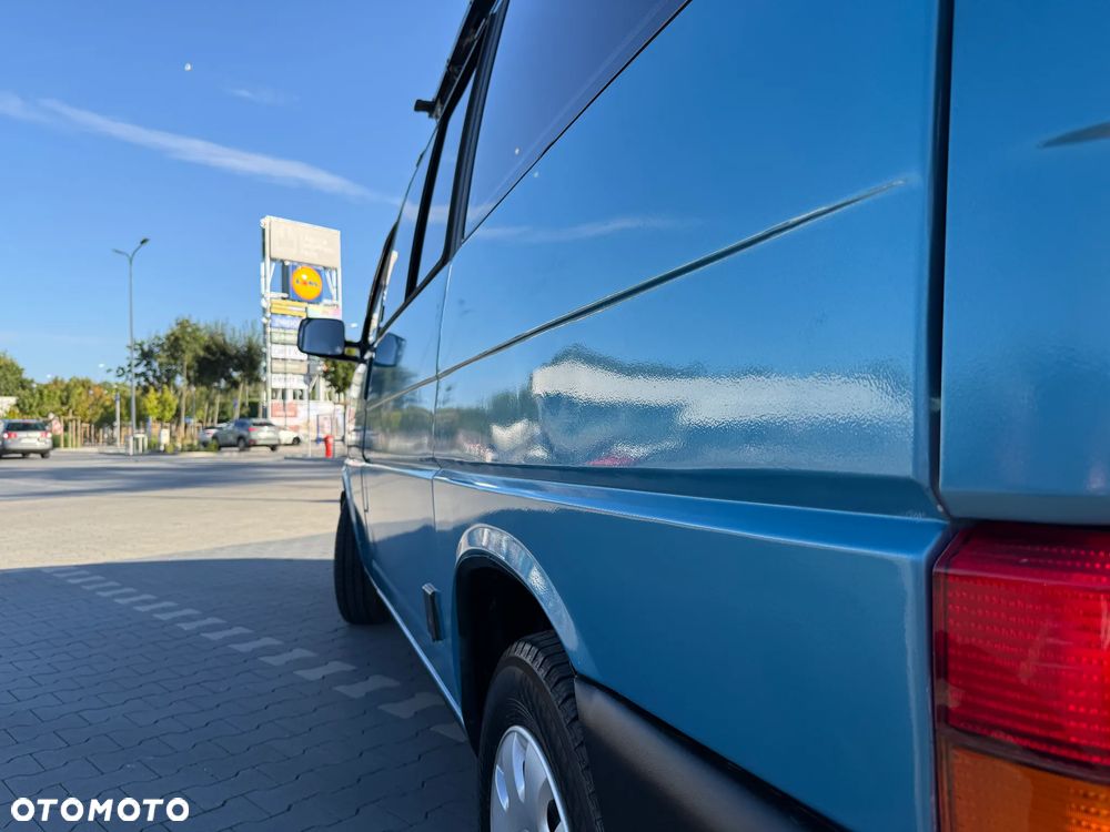 Volkswagen Multivan - 9