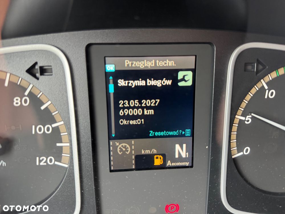 Mercedes-Benz ATEGO - 33