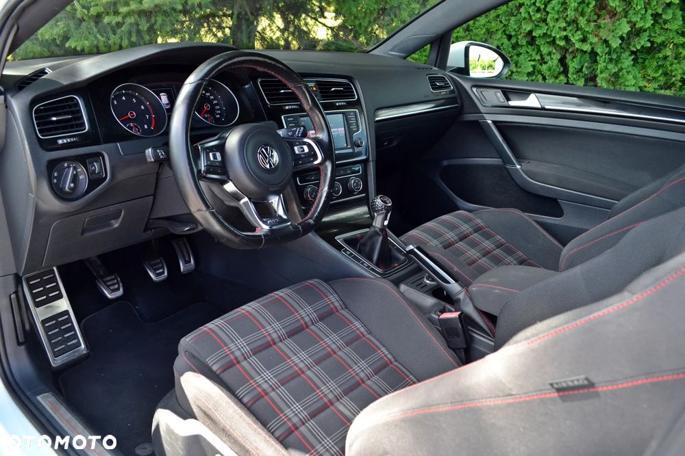 Volkswagen Golf VII 2.0 TSI BMT GTI - 9