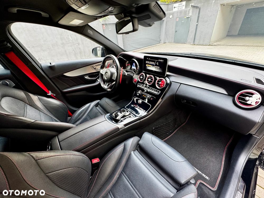 Mercedes-Benz Klasa C 450 AMG 4-Matic 7G-TRONIC - 17