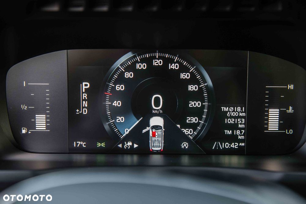 Volvo XC 90 T6 AWD Geartronic Momentum - 23