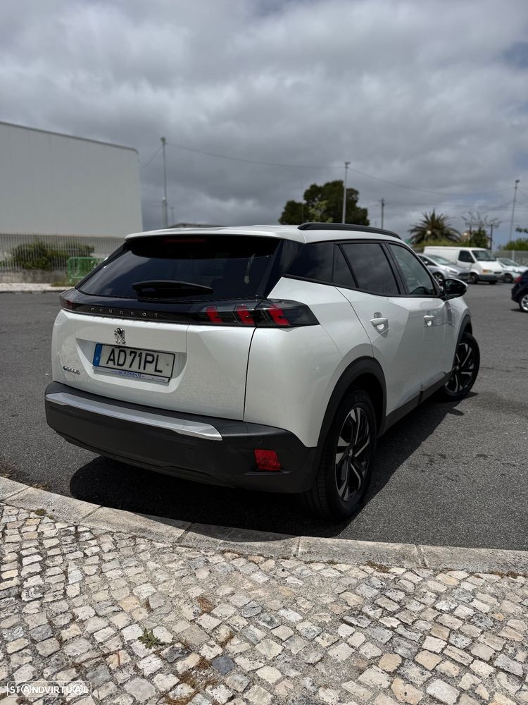 Peugeot e-2008 50 kWh GT Pack - 4