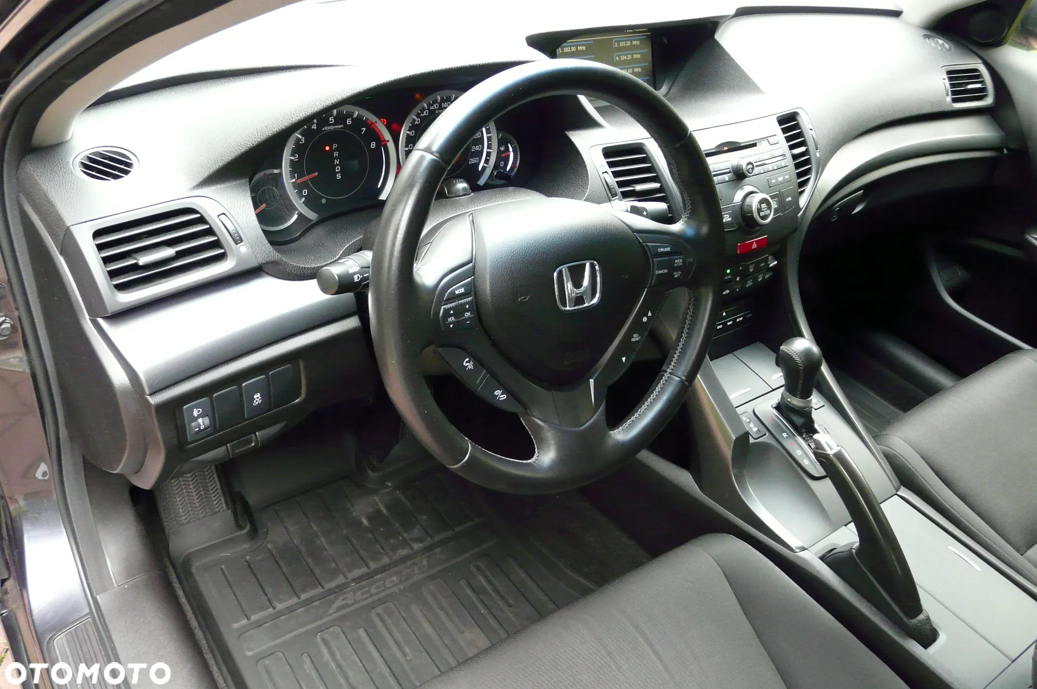 Honda Accord 2.0 Automatik Elegance - 11