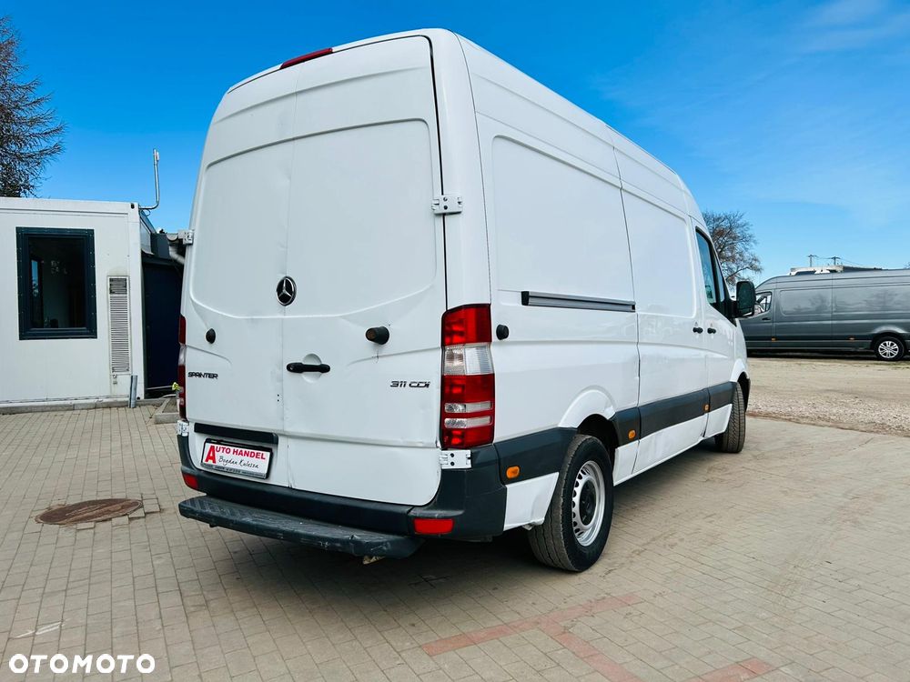 Mercedes-Benz Sprinter - 7