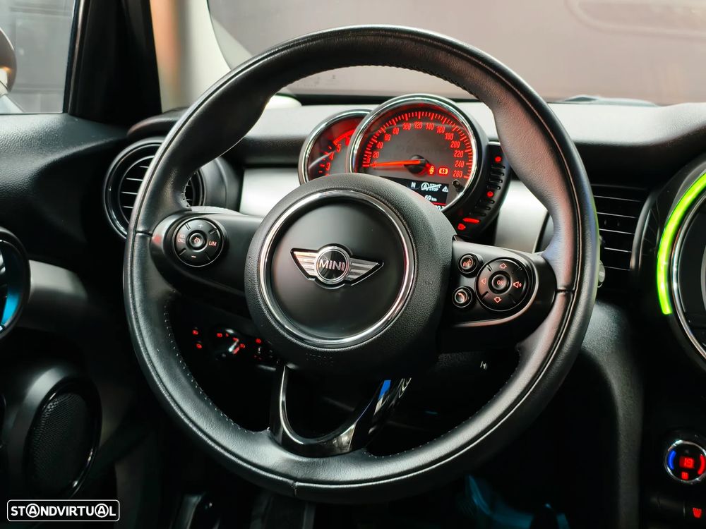 MINI 5 Portas Cooper D - 38