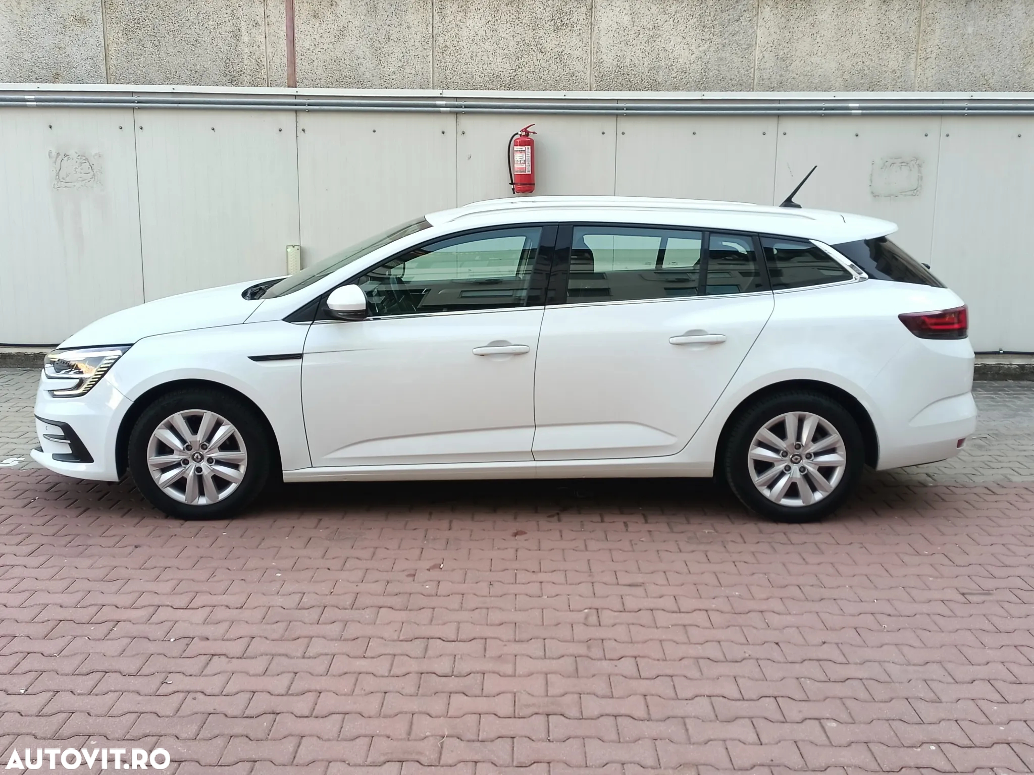 Renault Megane BLUE dCi 115 BUSINESS EDITION - 10