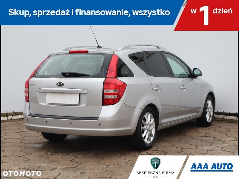 Kia Ceed - 6