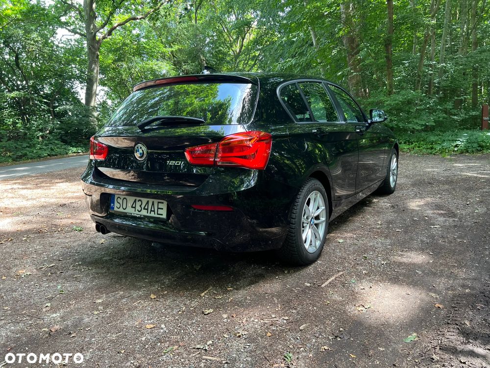BMW Seria 1 120i - 4