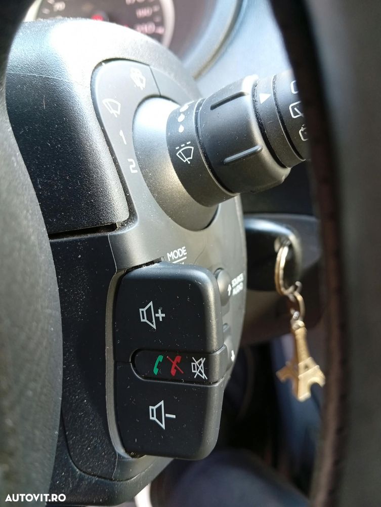 Renault Clio - 12