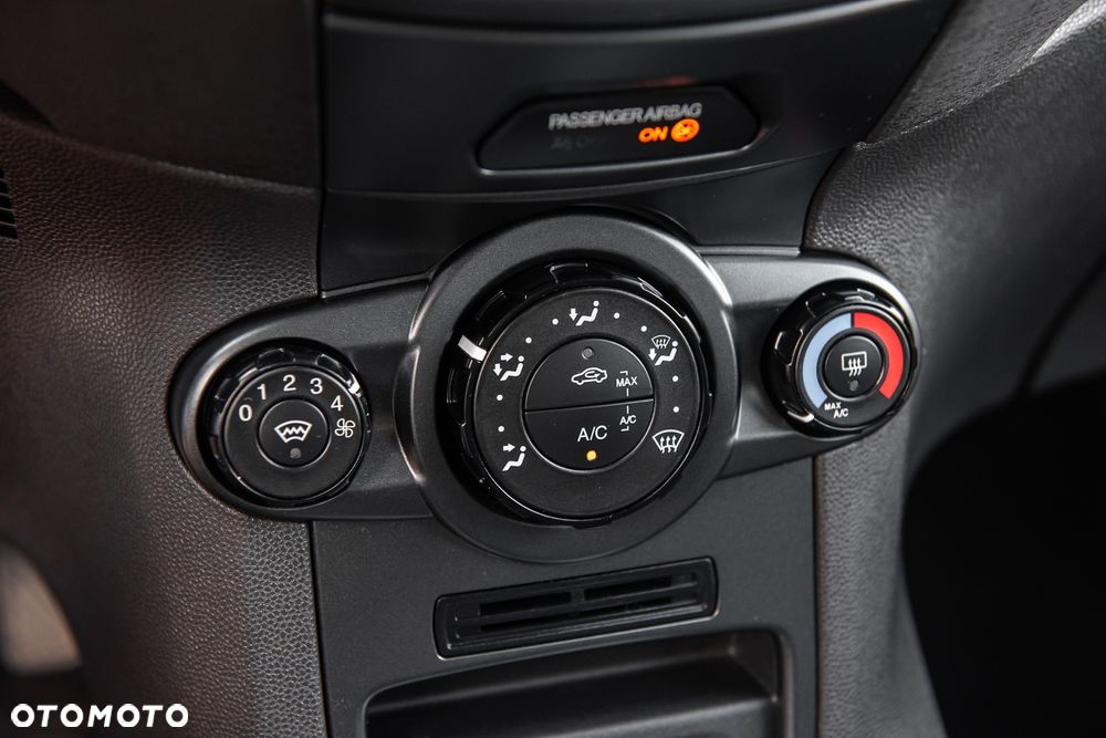 Ford Fiesta 1.25 SYNC Edition - 21