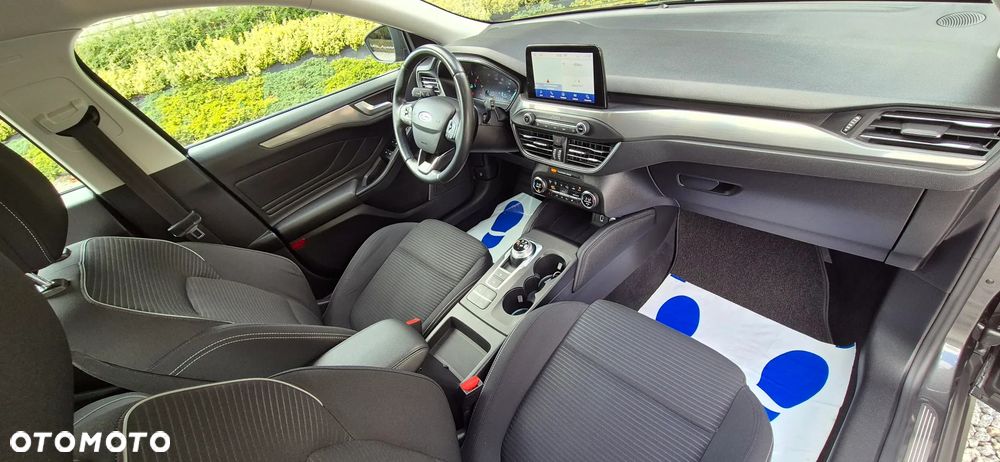 Ford Focus 2.0 EcoBlue Titanium - 11