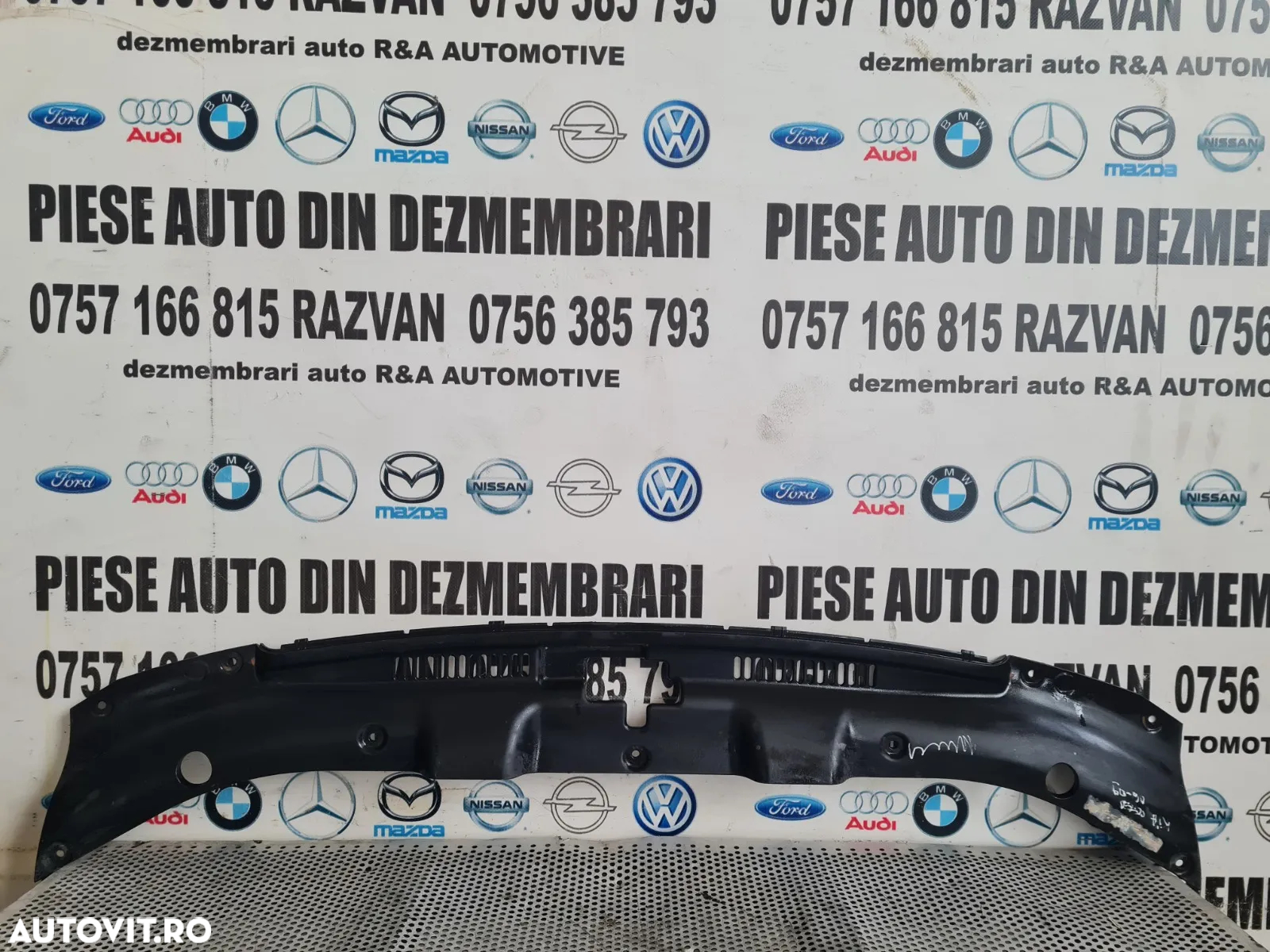 Grila Stergatoare Kia Ceed An 2006-2007-2008-2009 Volan Stanga - Dezmembrari Arad - 2