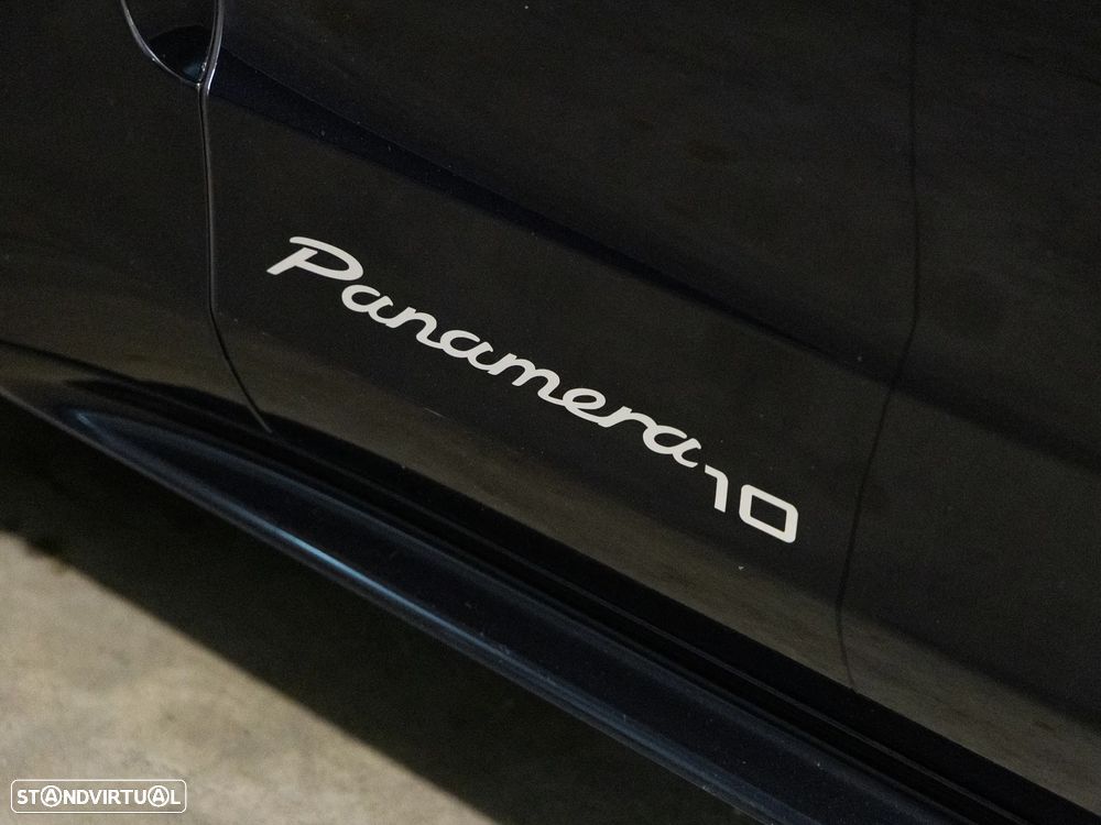Porsche Panamera 4 E-Hybrid 10 Years Edition - 24