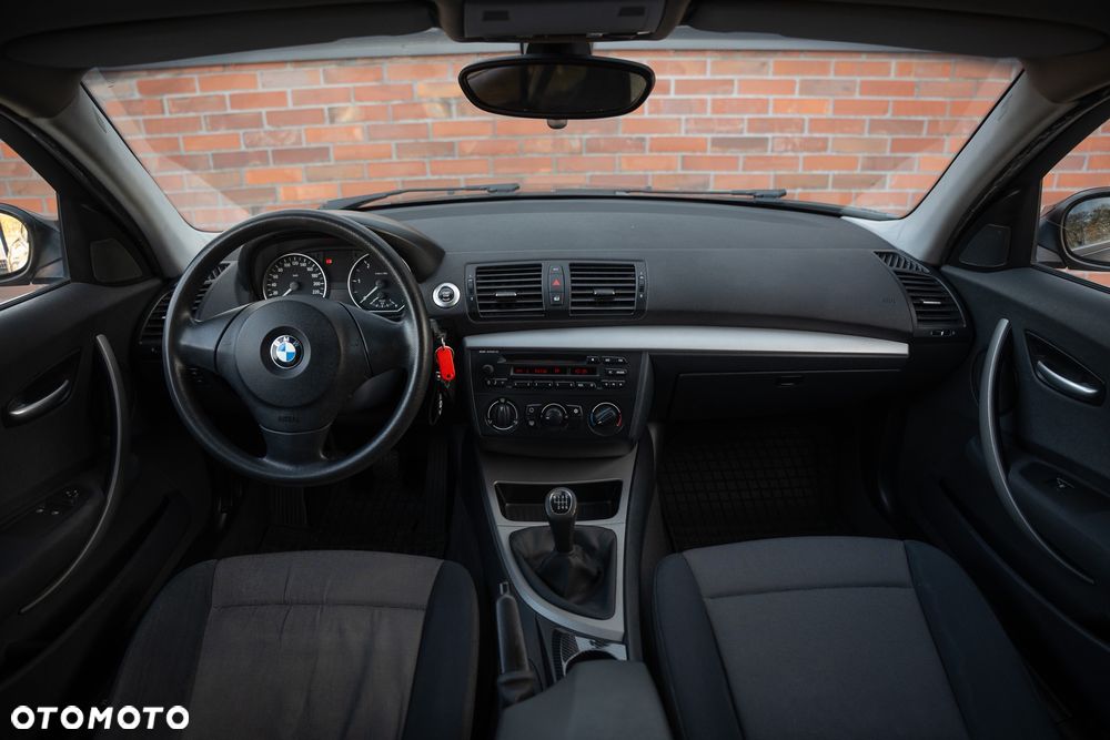 BMW Seria 1 118d - 4
