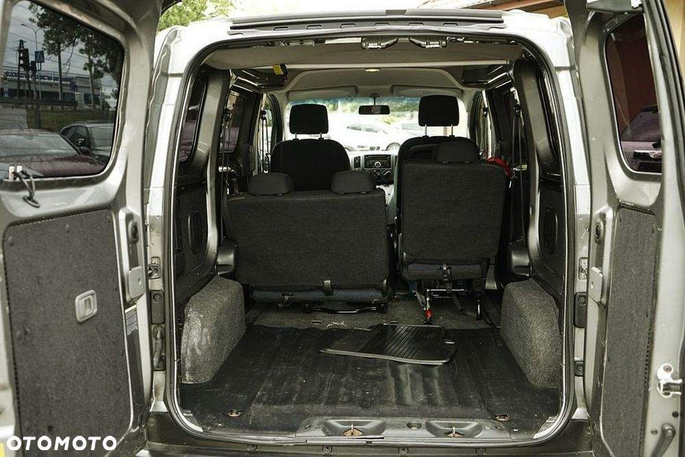 Nissan NV200 - 25