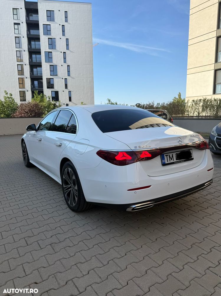 Mercedes-Benz E 300 PHEV - 3