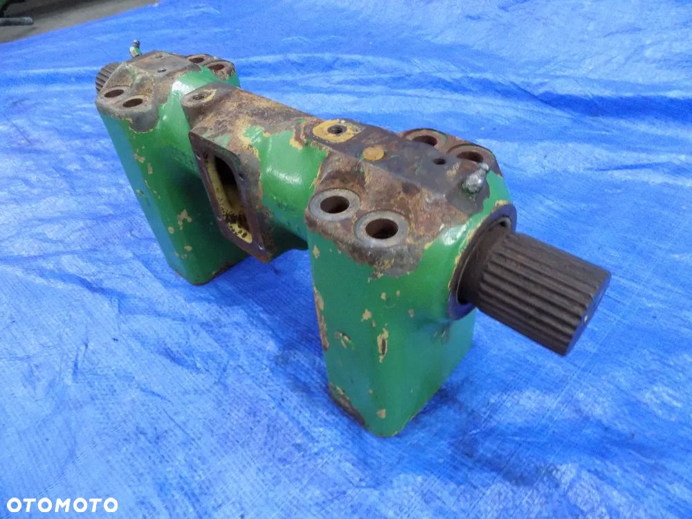 ramie podnośnika wałek l76098 l76095 john deere 6300 6100 6200 6400 - 3