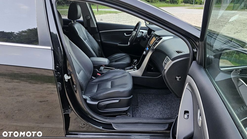 Hyundai i30 1.6 CRDi Automatik Style - 36