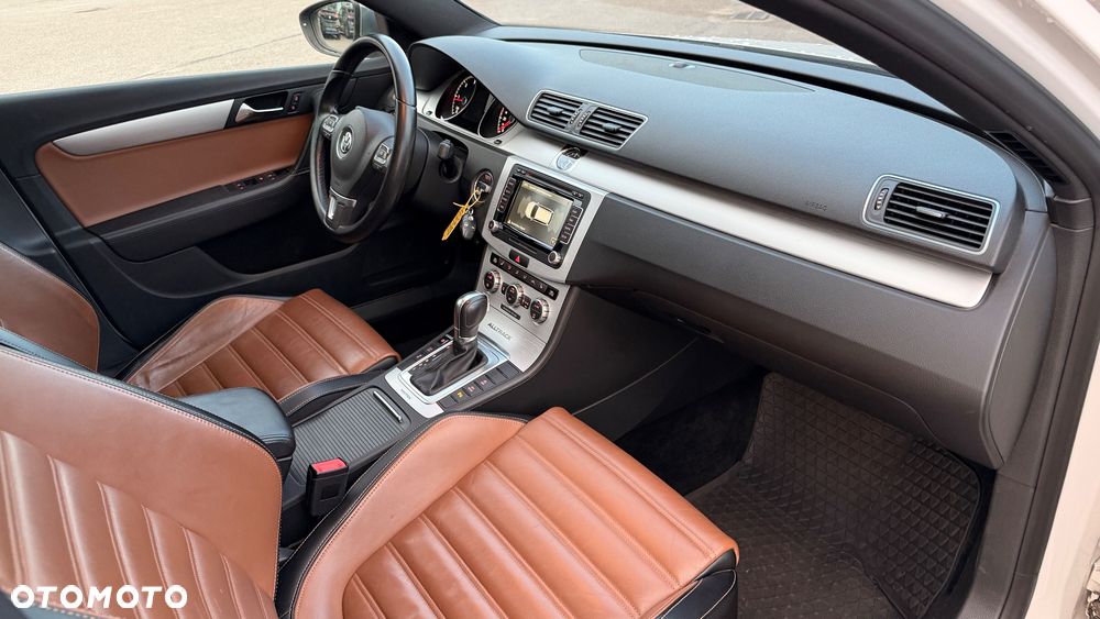 Volkswagen Passat Alltrack - 17