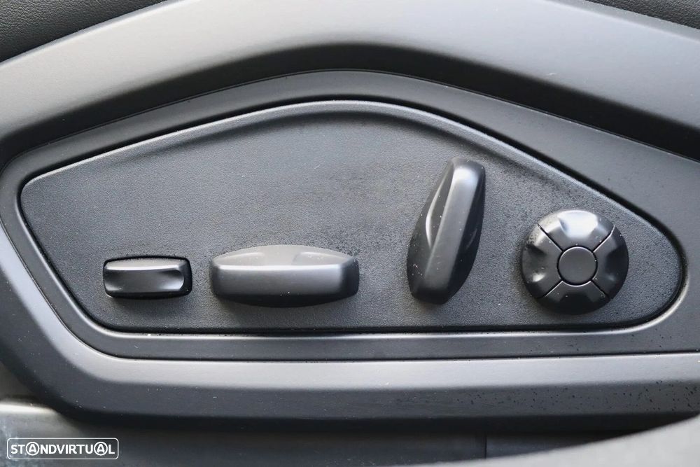 Porsche Taycan 4S - 23