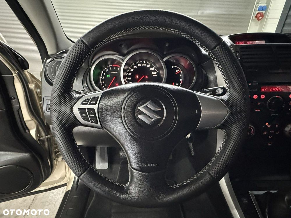 Suzuki Grand Vitara - 31