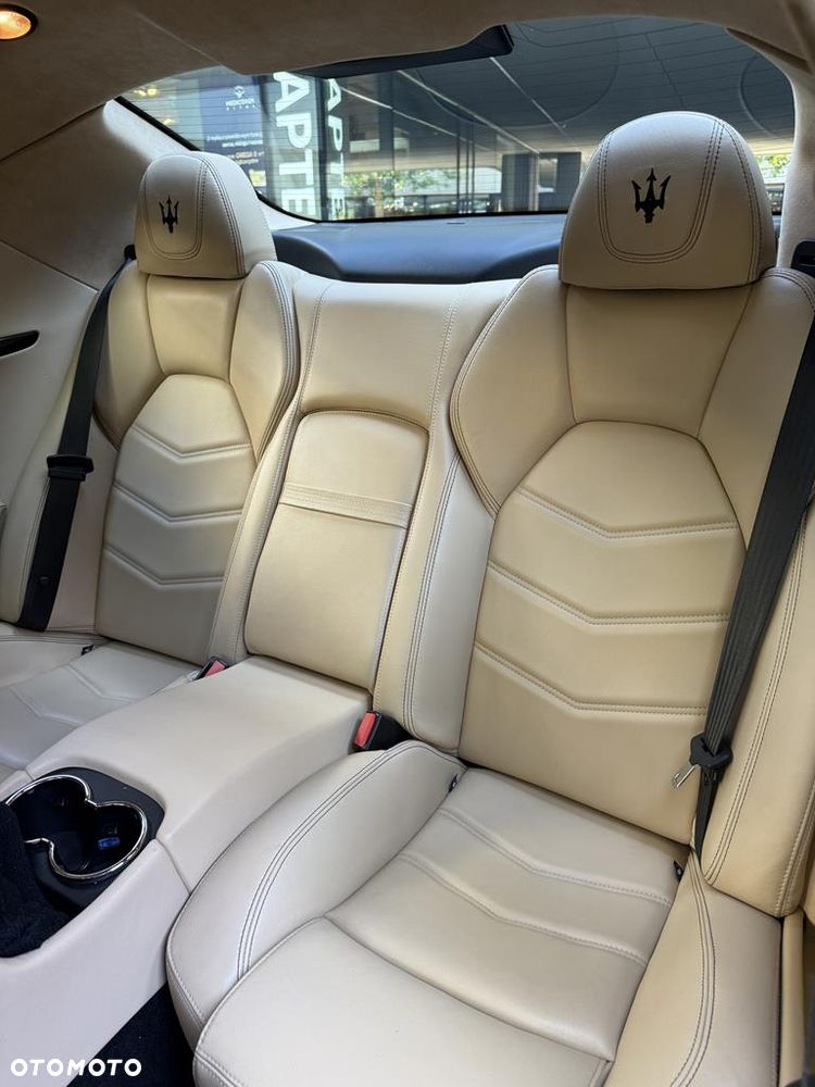 Maserati GranTurismo S Automatik - 24