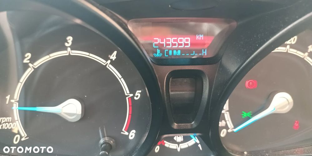 Ford Fiesta 1.5 TDCi Ambiente - 9