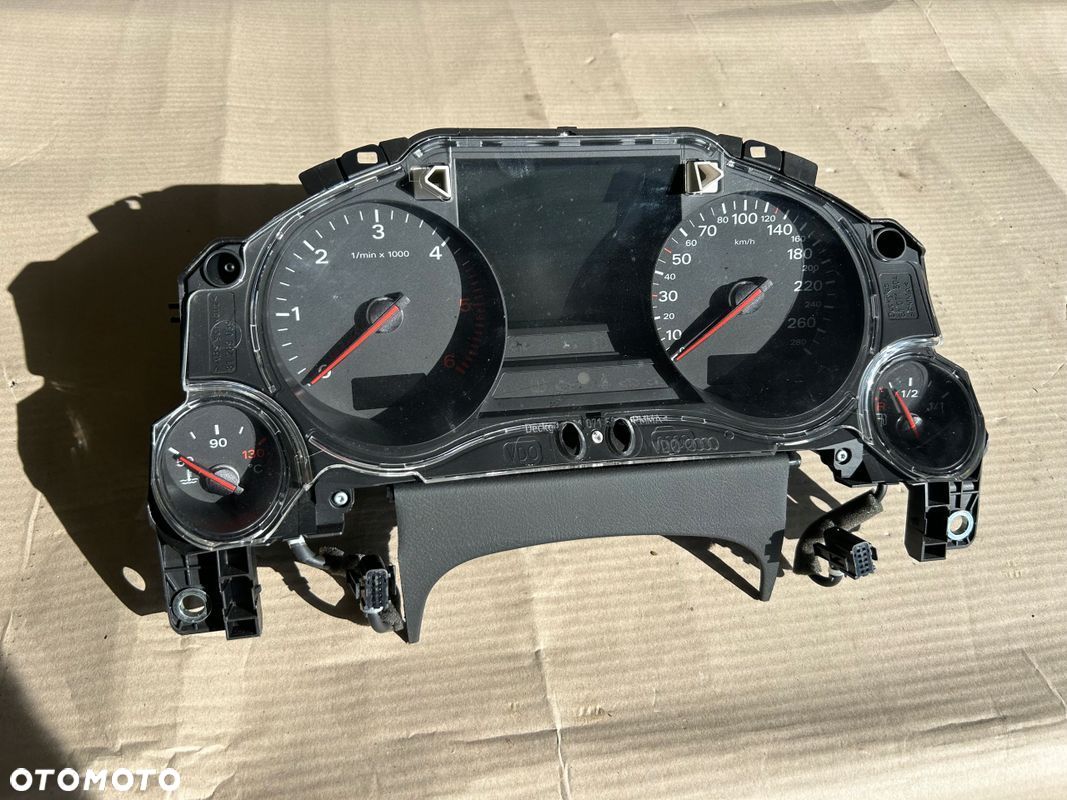 AUDI A8 D3 LIFT 4,2 TDI LICZNIK ZEGARY 4E0920931J EUROPA - 1