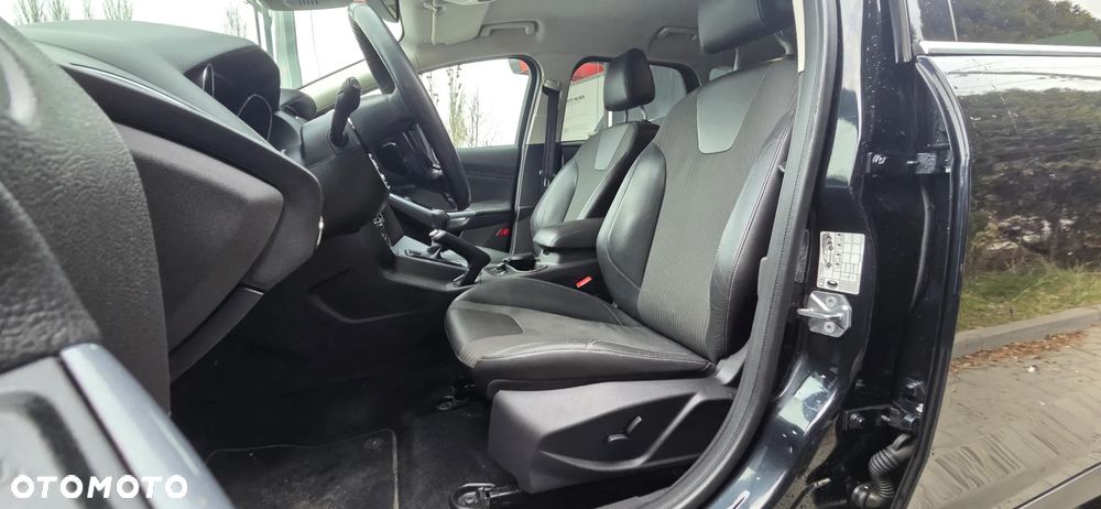 Ford Focus SW 2.0 TDCi Titanium - 32