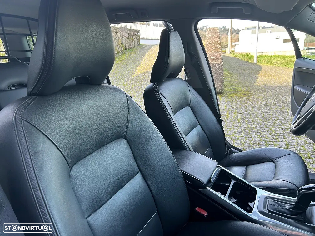 Volvo XC 70 2.0 D4 Summum Dynamic Geartronic - 20