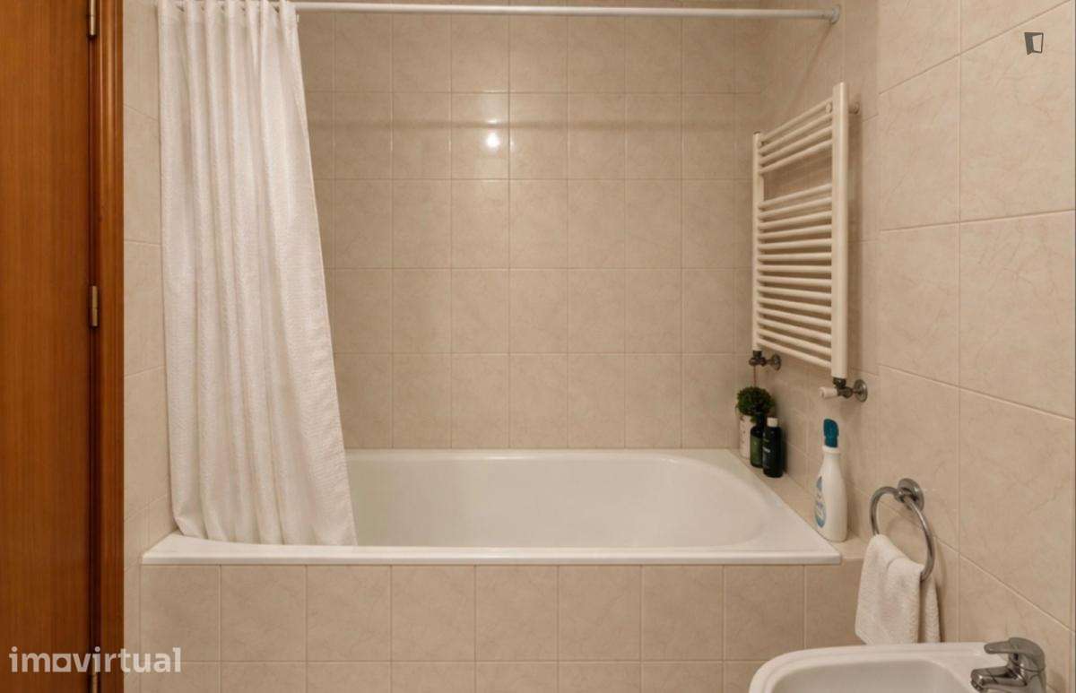 Quarto - localizado em Canidelo Porto - Grande imagem: 4/4