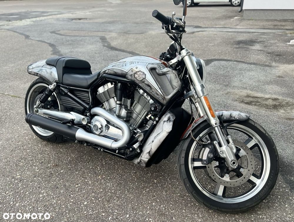 Harley-Davidson V-Rod Muscle - 15