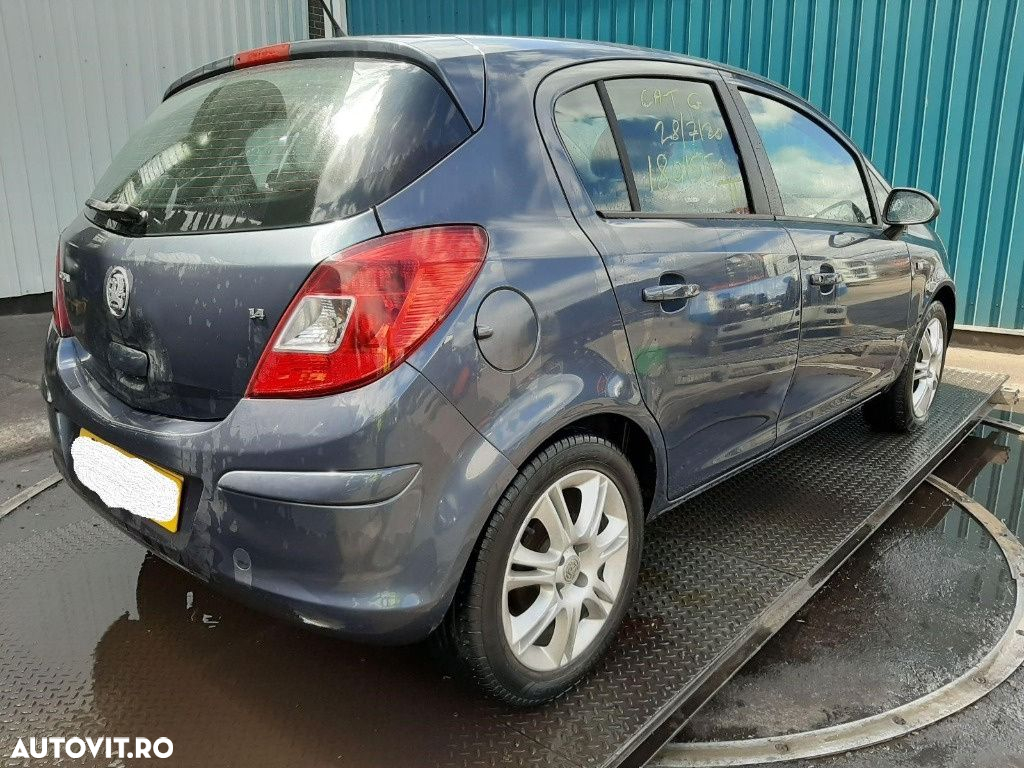 CD player Opel Corsa D 2010 Hatchback 1.4 i - 7