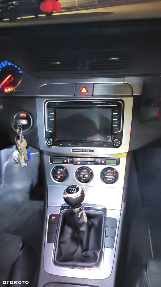 Volkswagen Passat - 9